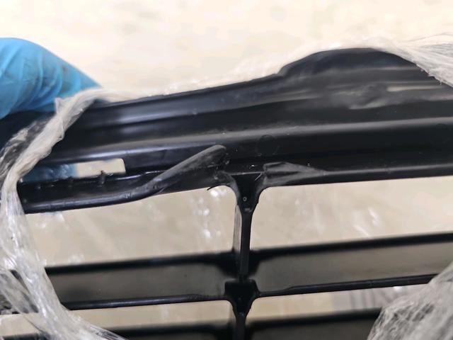 Решетка бампера переднего центральная 531120K120 TOYOTA