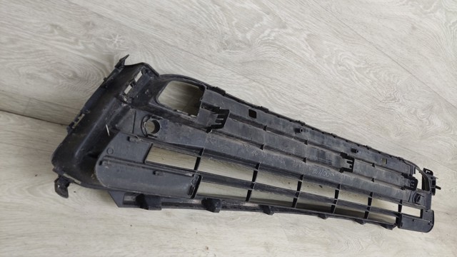 5311248160 TOYOTA Решетка радиатора купить в Каменское