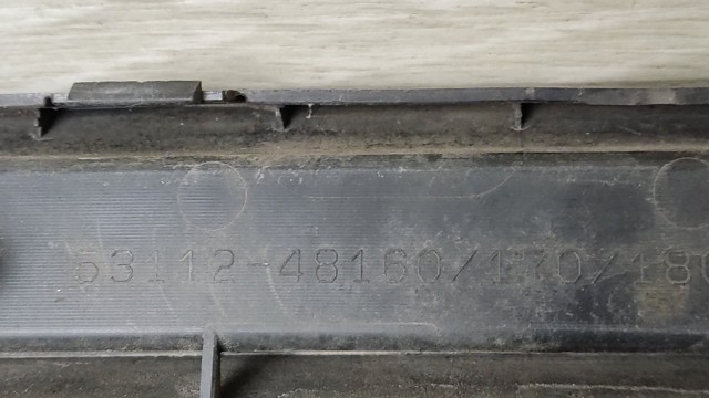 5311248160 TOYOTA Решетка радиатора купить в Киев