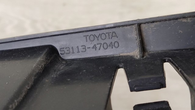 TOYOTA 5311347040 Решетка бампера переднего внутренняя часть в наличии Ровно