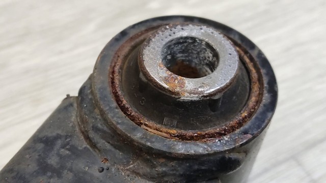 NISSAN 55111JG01E Рычаг задней подвески нижний левый в наличии Львов