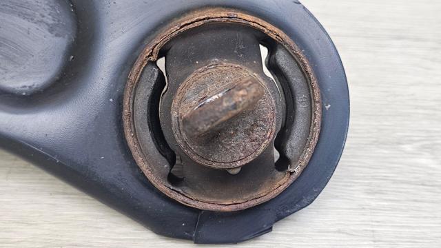 55270AT000 Рычаг (тяга) задней подвески продольный нижний левый купить Ужгород
