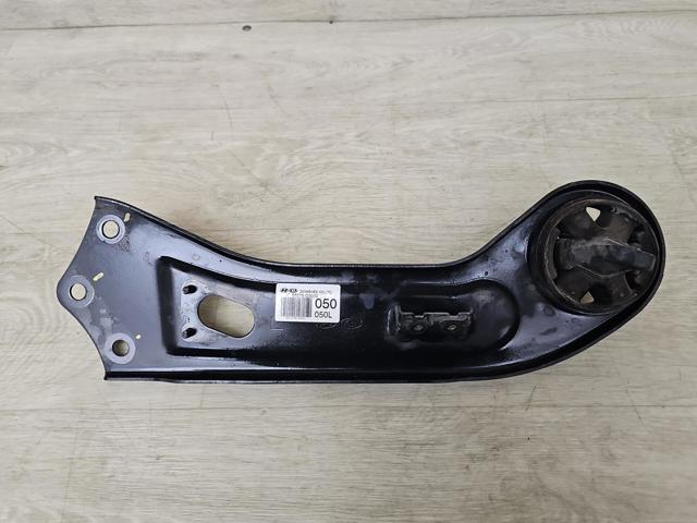 55270D3050 Рычаг (тяга) задней подвески продольный нижний левый купить Харьков