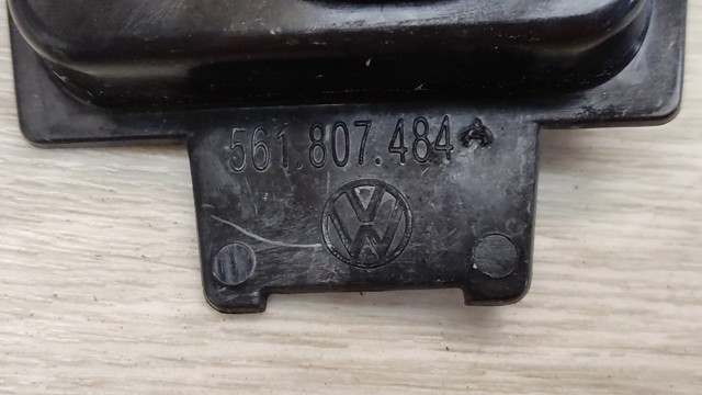 561807484A VAG Направляющая заднего бампера правая купить в Днепр
