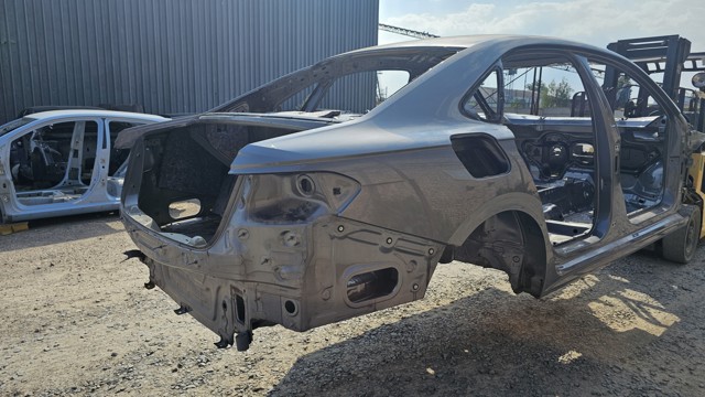 561809844A VAG Крыло заднее правое купить в Чернигов