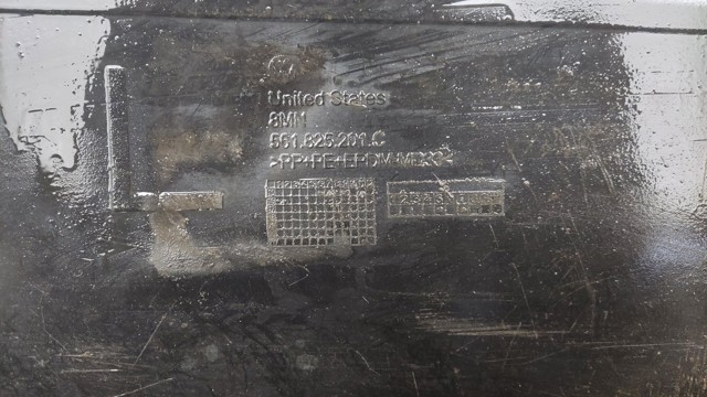 VAG 561825201C Защита днища левая в наличии Харьков