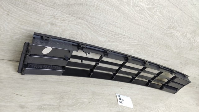 Решетка на бампер 561853671HRYP MARKET (OEM)
