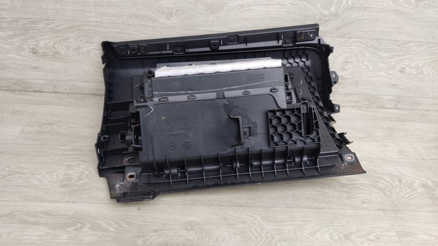 561857101C82V VAG Крышка перчаточного ящика (бардачка) купить в Запорожье