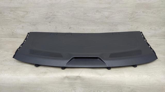 VAG 561863413H82V Полка салона задняя в наличии Ужгород