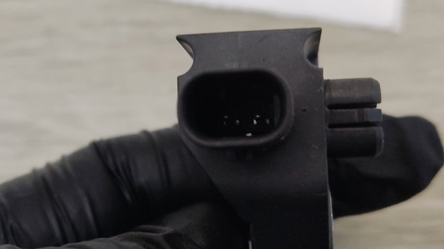 VAG 561959351 Датчик удара в наличии Львов
