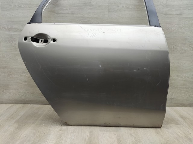 Задняя левая дверь 5730A047 MITSUBISHI