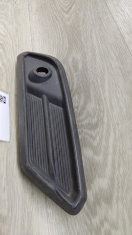 VAG 575807055A Молдинг бампера заднего левый в наличии Кривой Рог