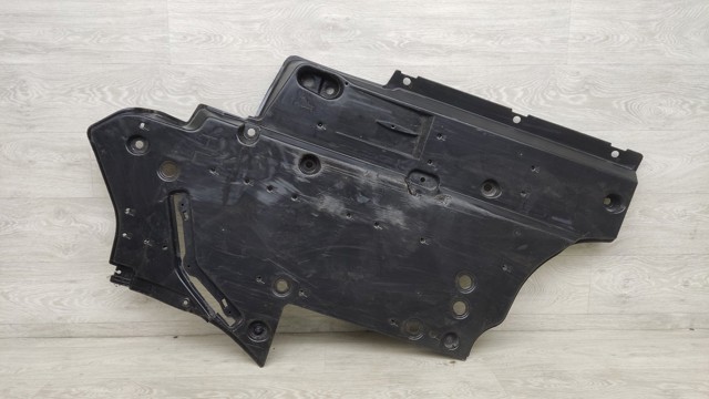 Защита днища, левая 5816642030 TOYOTA