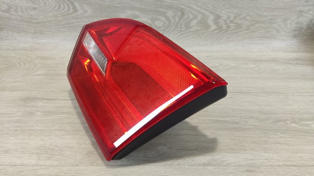 VAG 5C6945260 Фонарь задний правый внутренний в наличии Сумы