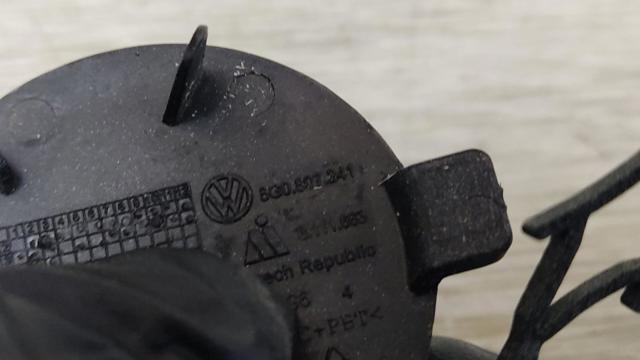 VAG 5G0807241 Заглушка бампера буксировочного крюка передняя в наличии Днепр