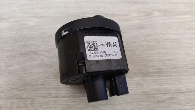 VAG 5G0941431BJ Переключатель света фар на "торпедо" в наличии Винница