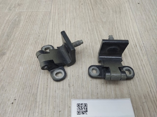 VAG 5G6827301A Петля двери задней (багажной 3/5-й) в наличии Ирпень