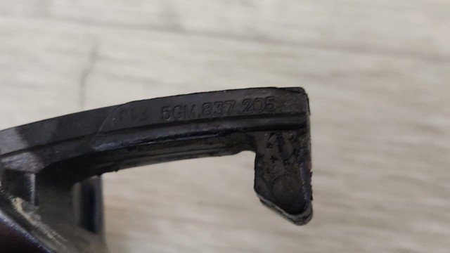 5GM837205GRU VAG Ручка двери левой наружная передняя/задняя купить в Запорожье