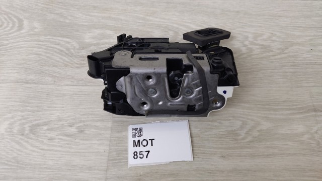 Замок двери задней правой Volkswagen Passat B8