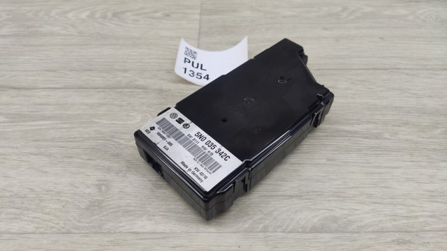 Блок управления мультимедийный 5N0035342C VAG