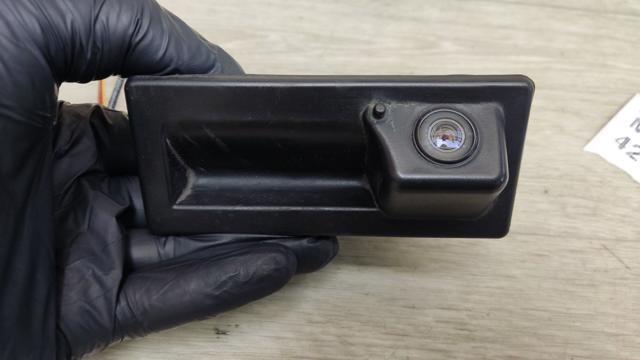 VAG 5NA827566C Кнопка привода замка крышки багажника (двери 3/5-й (ляды) в наличии Черкассы