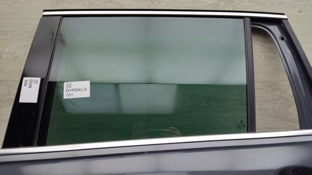 Стекло задней двери, левой 5NA845025A VAG