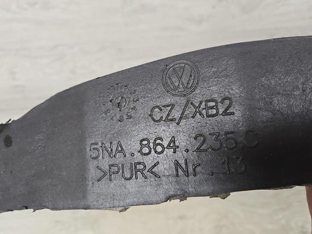 5NA864235C Уплотнитель крыла купить Львов
