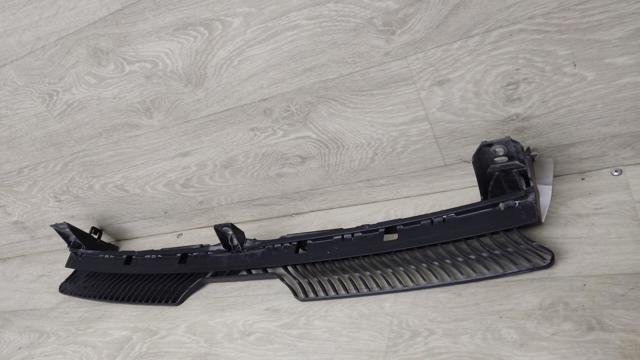 VAG 5NN805705C Направляющая переднего бампера в наличии Чернигов
