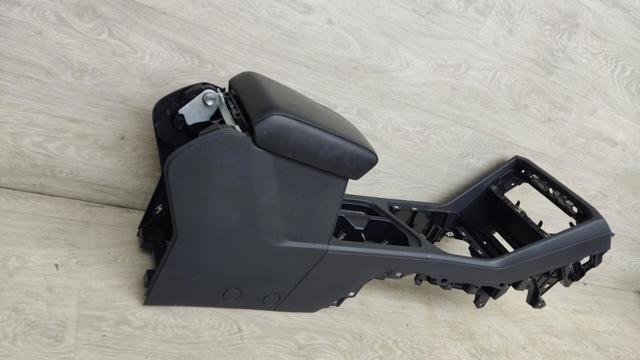 5NN864207BICE Подлокотник центральной консоли купить Винница