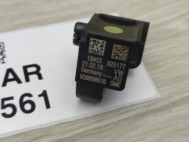 Датчик AIRBAG передний 5Q0959651B VAG