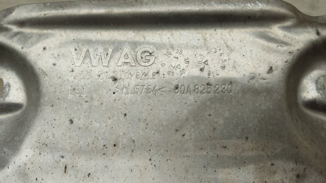 5QA825230 VAG Защита днища передняя левая купить в Черкассы