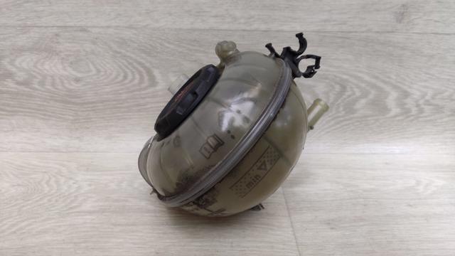 5QM121407C Бачок системы охлаждения расширительный купить Винница