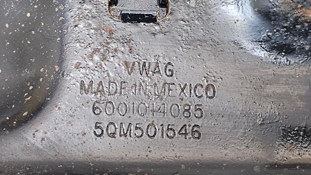 VAG 5QM501546 Кронштейн задней балки в наличии Винница