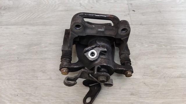 Задний правый суппорт 5QM615424A VAG