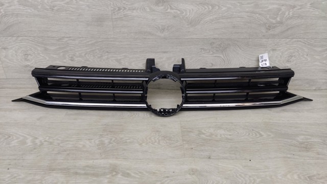 5TA853653B VAG Решетка радиатора купить в Ирпень