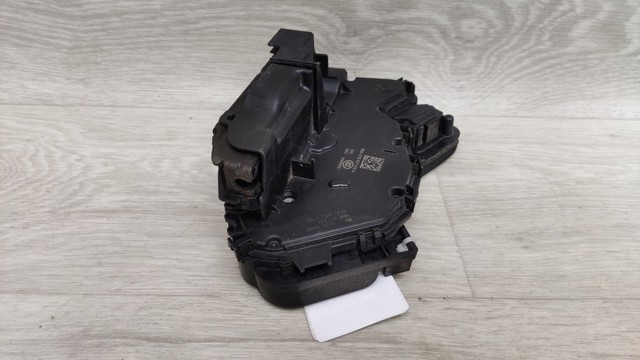 VAG 5TB837016A Замок двери передней правой в наличии Киев