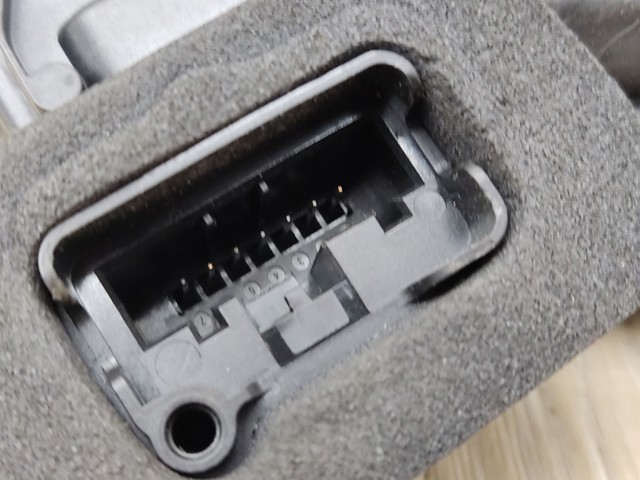5TB837016C Замок двери передней правой купить Хмельницкий