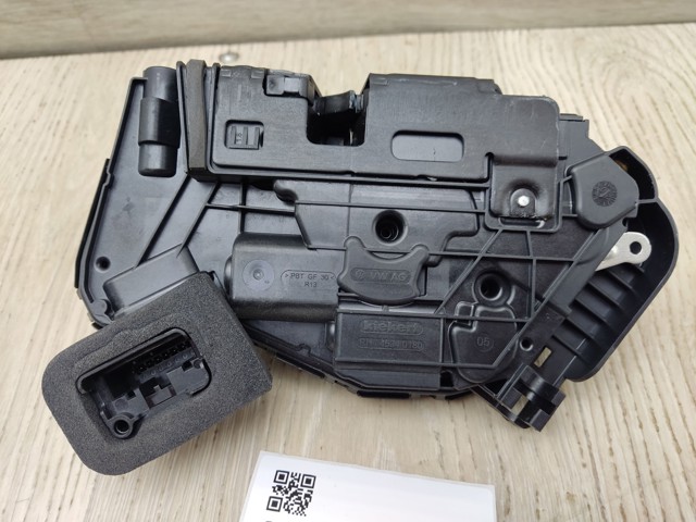 5TB837016C Замок двери передней правой купить Харьков