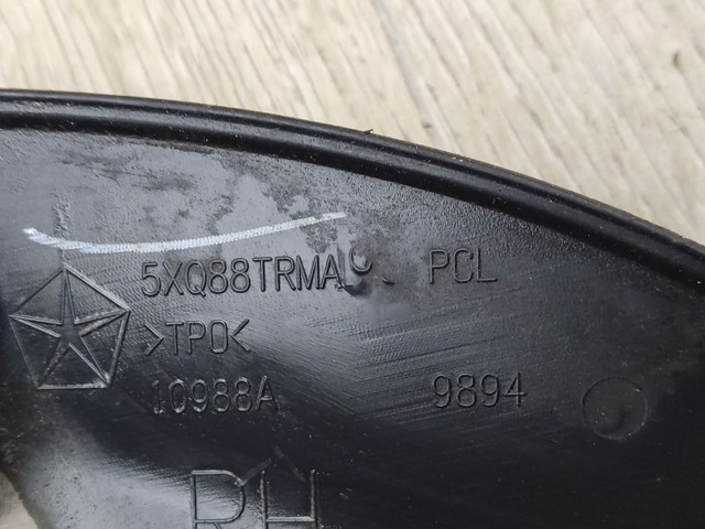 Молдинг арки колеса заднего, правый 5UP18RXFAC CHRYSLER