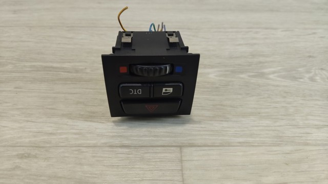 61316945652 BMW Кнопка включения аварийного сигнала купить в Каменское