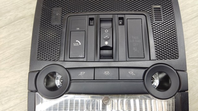 Плафоны внутреннего освещения 61319225947 BMW