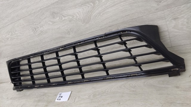 622540556R RENAULT Решетка бампера переднего нижняя купить в Чернигов