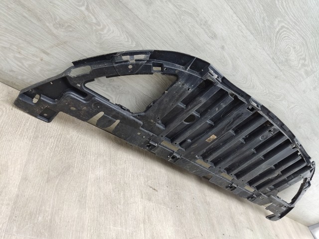 RENAULT 622563607R Защита бампера переднего в наличии Ровно