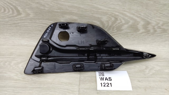 Решетка бампера переднего левая 62257HV20A NISSAN