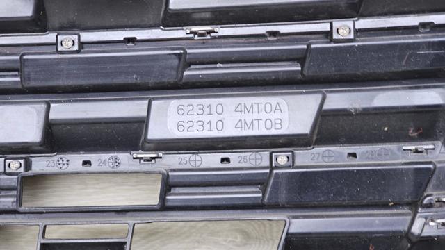 NISSAN 623104MT0A Решетка радиатора в наличии Ровно