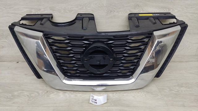 Решетка 623106FR5A NISSAN