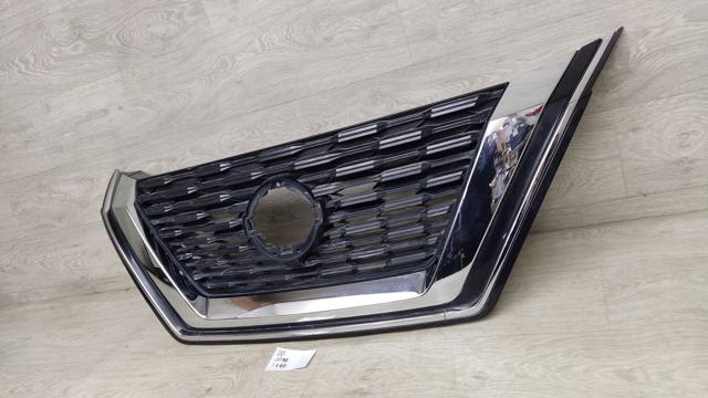 NISSAN 623106RR0A Решетка радиатора в наличии Львов