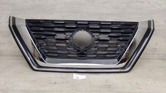 Облицовка радиатора 623106RR0A NISSAN