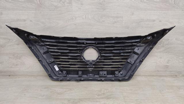 NISSAN 623106RR0A Решетка радиатора в наличии Ужгород
