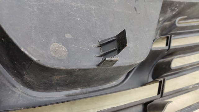 623108673R RENAULT Решетка радиатора купить в Житомир